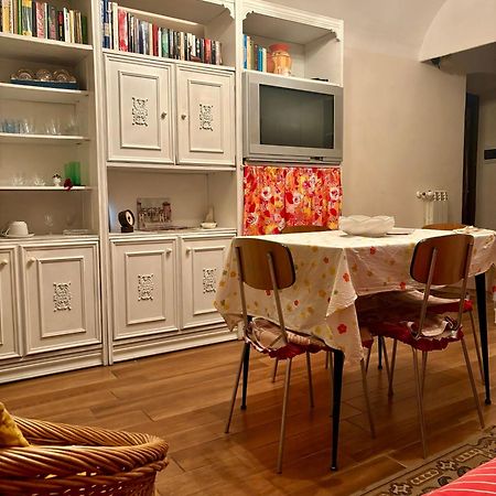 La Taverna Del Ricetto Candelo Eksteriør bilde